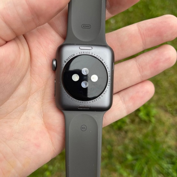 Apple Watch Series 3 - 42 mm - GPS - Picture 3 of 5